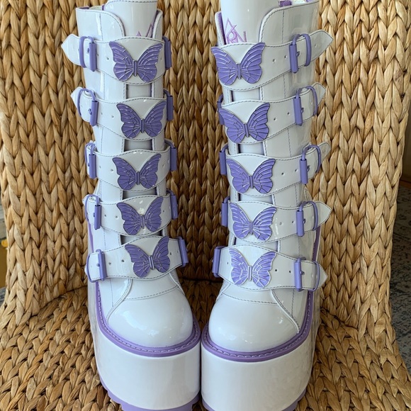 YRU Shoes - New in box YRU Butterfly Dune Platform Boots